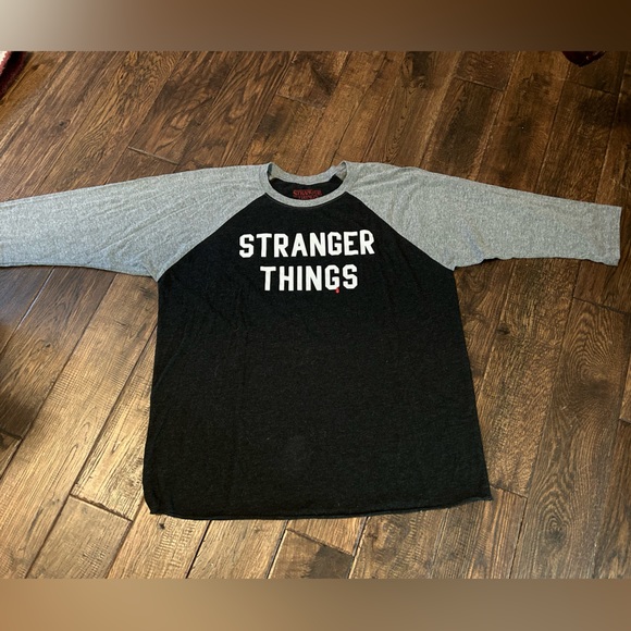 Stranger Things tshirt official merchandise of Netflix unisex - Picture 6 of 8